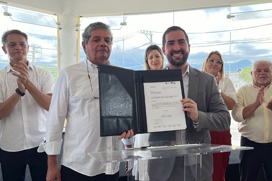 Ordem de serviço para início das obras do VLT na Área Continental é assinada