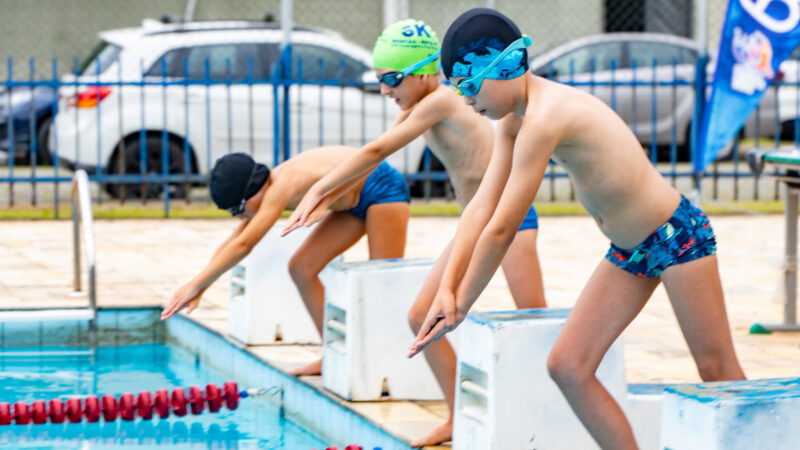Alunos de Bertioga conquistam 10 pódios durante participação inédita em competição estadual de natação